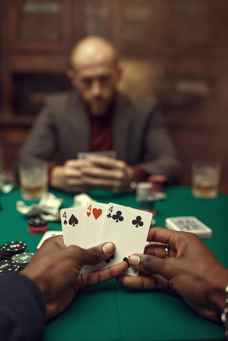 jnt7777 mobile app dashboard showing live-dealer table selection and sports markets